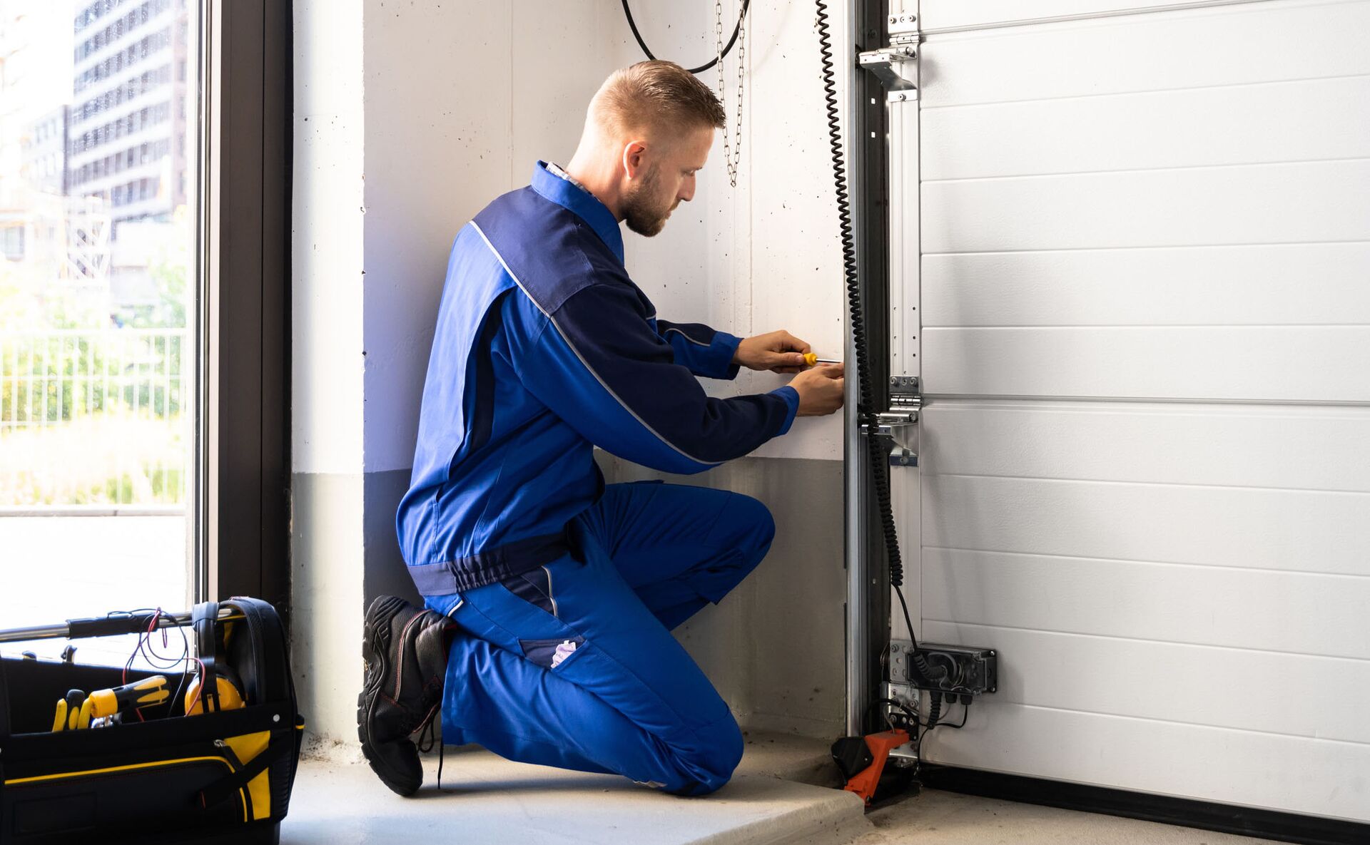 Instandhaltung von Reparatur einer Toranlage bis Torantrieb Nachrüstung