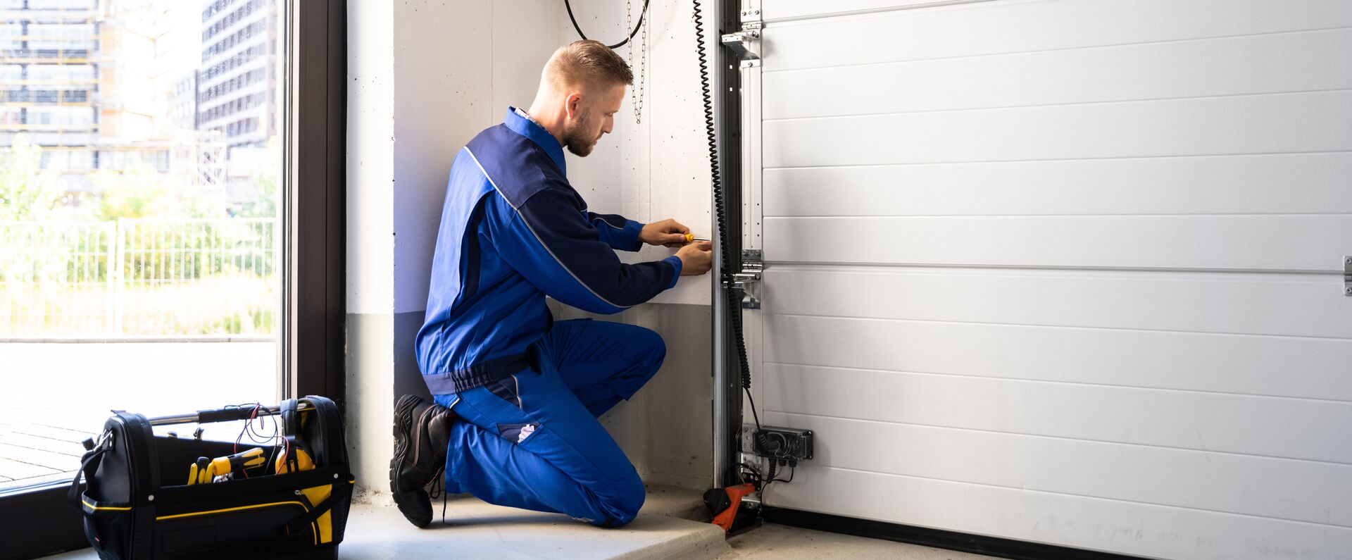 Montage & fachgerechter Einbau von Türsysteme bis Toranlage